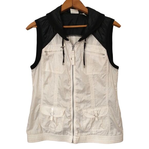 Chicos Zenergy Jacket Vest 0 Sz Small Zip Front Athleisure Workout Black White - Picture 1 of 15
